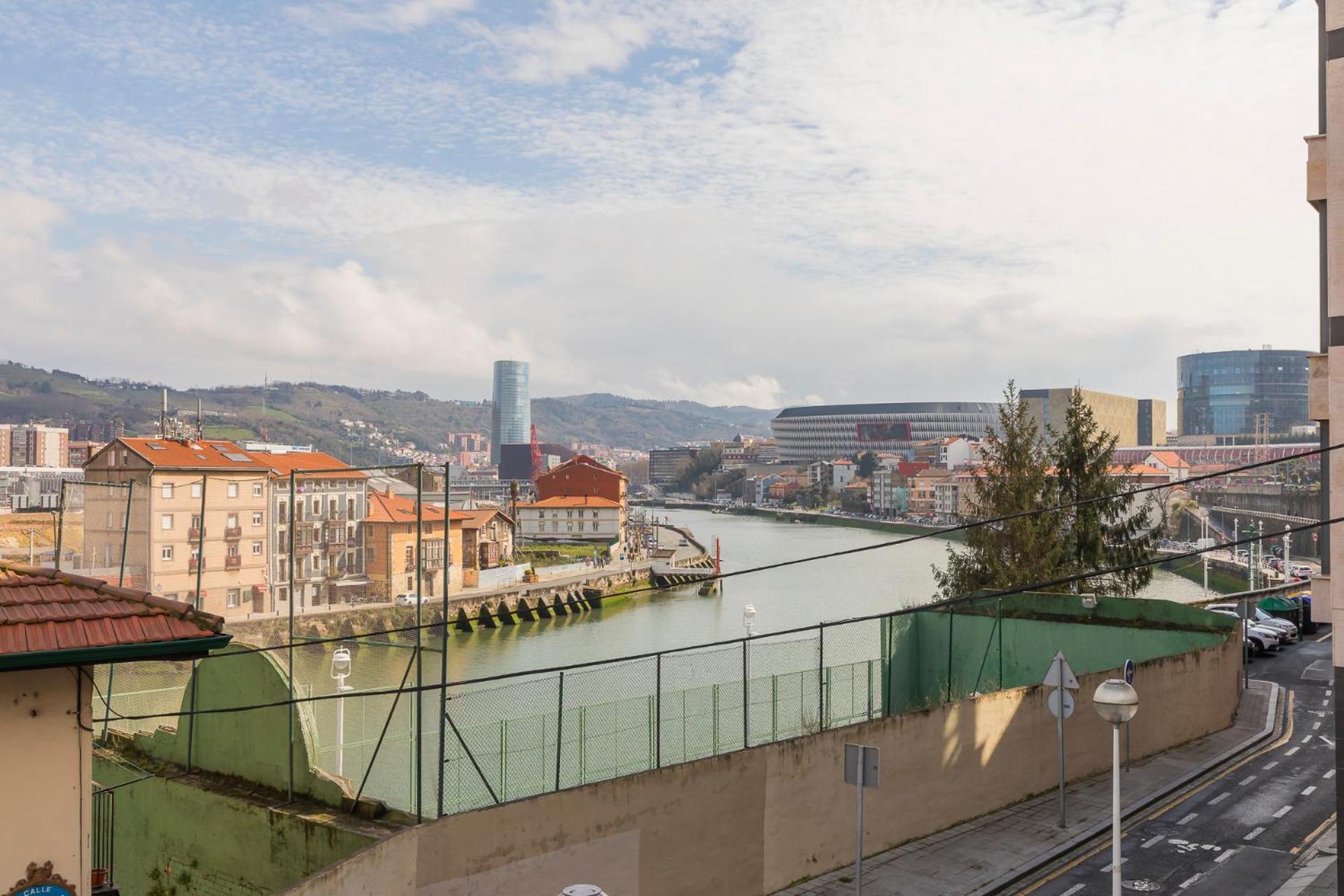 Akomodat En Apartamento Luminoso Junto Al Paseo De La Ria Bilbao Exteriér fotografie